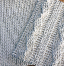 Load image into Gallery viewer, Knitted Mold 1