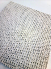 Load image into Gallery viewer, Knitted Mold 1